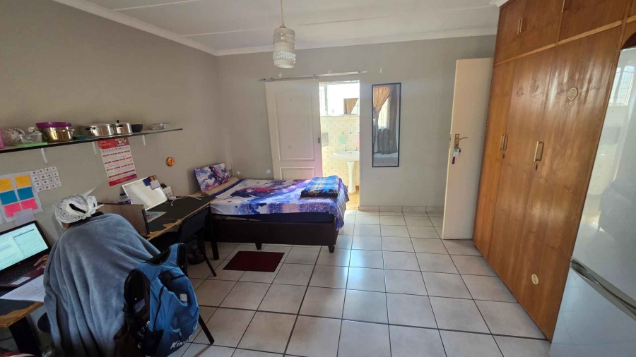 10 Bedroom Property for Sale in Brandwag Free State